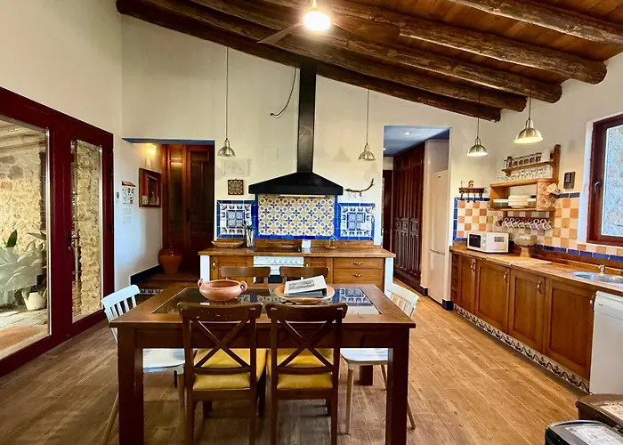 Casa Rural Sierra De Aguafria. Finca El Robledillo *